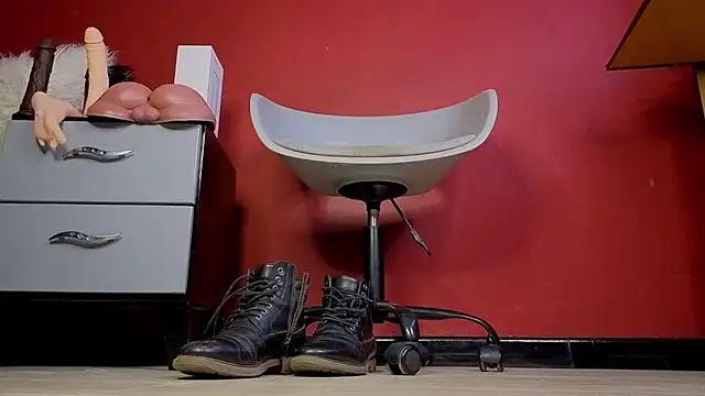 TomLover 12 online show from November 2025 01:15:02 PM