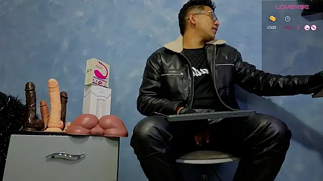 Snapshot of TomLover_12 chatting on January 2026 02:04:02 AM TomLover 12 online show from January 2026 02:04:02 AM