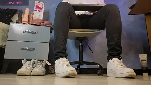 TomLover 12 online show from March 2026 01:02:02 AM