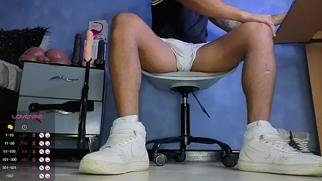 TomLover 12 online show from April 2026 11:28:01 AM