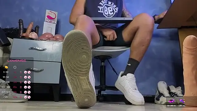 Snapshot of TomLover_12 chatting on February 2026 12:54:01 AM TomLover 12 online show from February 2026 12:54:01 AM