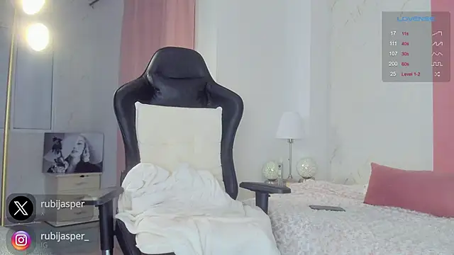 Snapshot of missrubijasper chatting on January 2025 05:48:02 AM missrubijasper online show from January 2025 05:48:02 AM