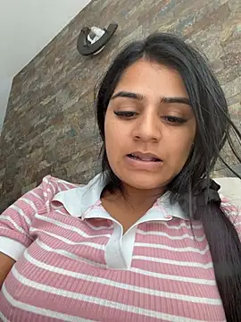 Snapshot of AnnRosse18 chatting on May 2026 06:27:02 PM AnnRosse18 online show from May 2026 06:27:02 PM