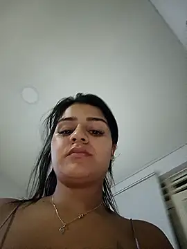 Snapshot of AnnRosse18 chatting on February 2025 02:39:02 AM AnnRosse18 online show from February 2025 02:39:02 AM