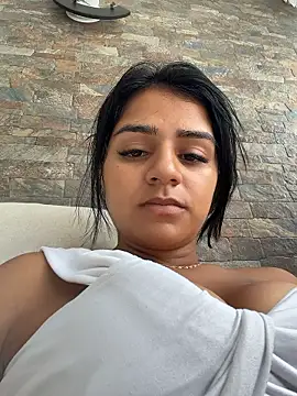 Snapshot of AnnRosse18 chatting on January 2026 03:06:01 PM AnnRosse18 online show from January 2026 03:06:01 PM