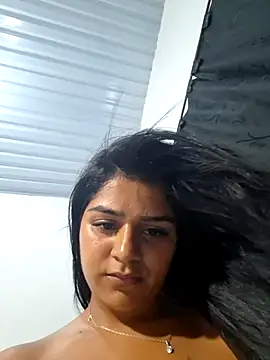 Snapshot of AnnRosse18 chatting on March 2025 02:50:01 PM AnnRosse18 online show from March 2025 02:50:01 PM