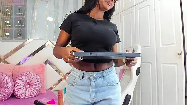 GianinaLewis online show from March 2026 02:18:02 PM