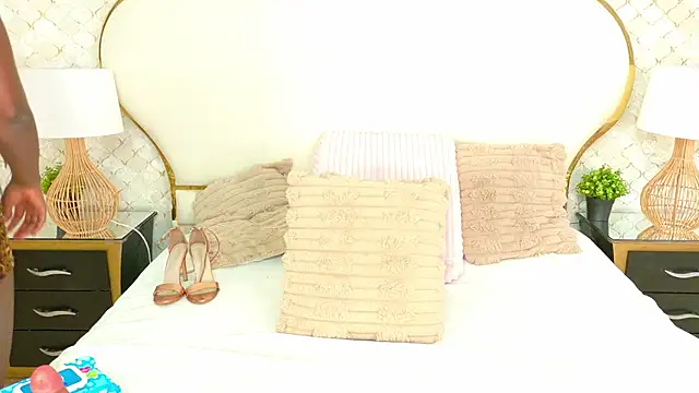 GianinaLewis online show from February 2026 08:49:02 PM