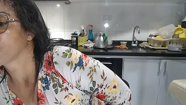 kateleyagrey online show from September 2025 01:18:01 PM