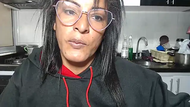 Snapshot of kateleyagrey chatting on June 2026 07:33:01 PM kateleyagrey online show from June 2026 07:33:01 PM