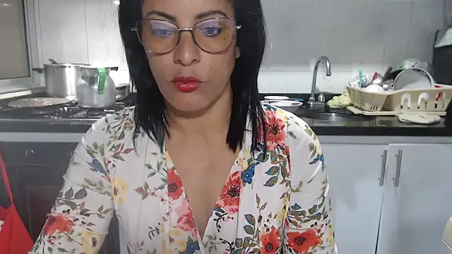 Snapshot of kateleyagrey chatting on November 2025 08:30:01 PM kateleyagrey online show from November 2025 08:30:01 PM