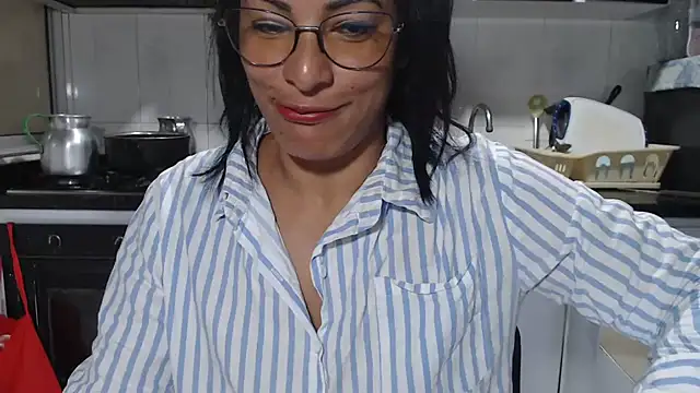 Snapshot of kateleyagrey chatting on November 2025 11:59:01 AM kateleyagrey online show from November 2025 11:59:01 AM