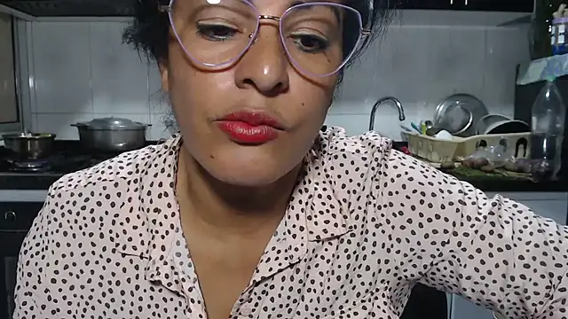 kateleyagrey online show from February 2026 07:10:01 PM