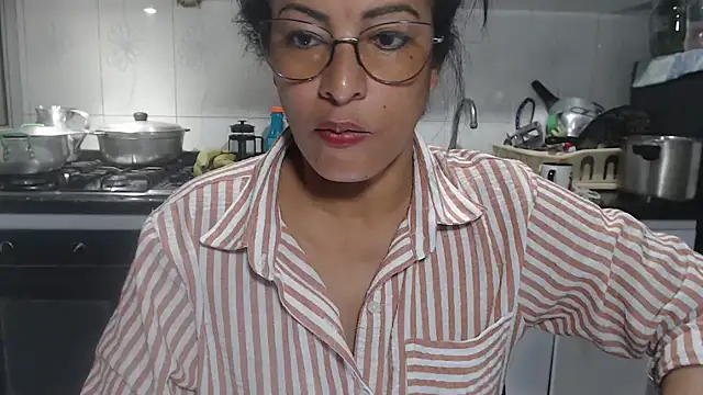 Snapshot of kateleyagrey chatting on November 2025 08:20:02 PM kateleyagrey online show from November 2025 08:20:02 PM