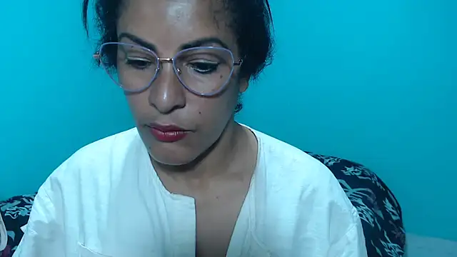 kateleyagrey online show from February 2026 07:10:01 PM