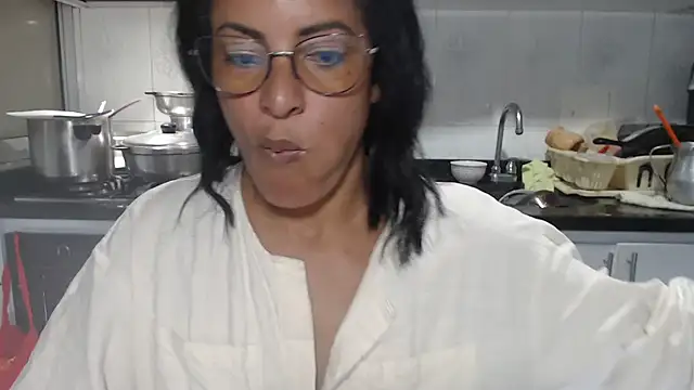 Snapshot of kateleyagrey chatting on November 2025 08:42:02 PM kateleyagrey online show from November 2025 08:42:02 PM