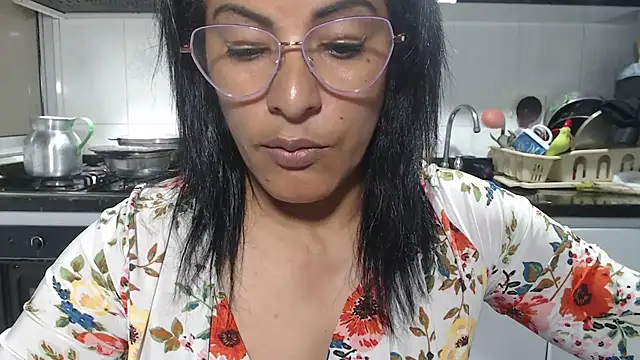kateleyagrey online show from April 2026 01:42:02 AM