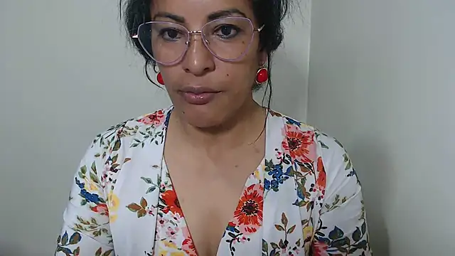 Snapshot of kateleyagrey chatting on July 2026 07:25:01 PM kateleyagrey online show from July 2026 07:25:01 PM