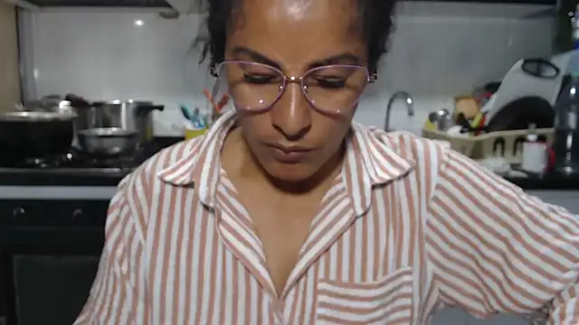 kateleyagrey online show from February 2026 09:14:02 PM