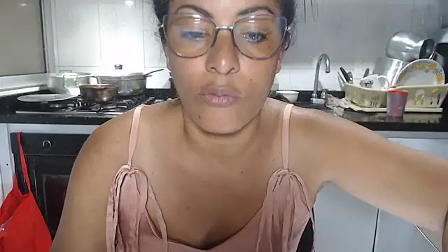 Snapshot of kateleyagrey chatting on October 2025 07:04:02 PM kateleyagrey online show from October 2025 07:04:02 PM