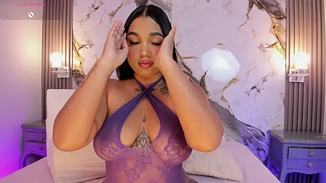TianaaJackson online show from October 2025 06:43:02 PM