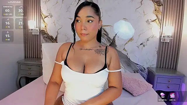 TianaaJackson online show from June 2026 08:47:02 PM