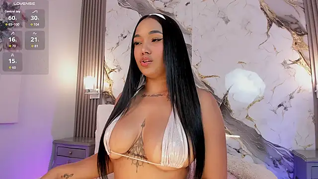 TianaaJackson online show from April 2026 08:55:02 PM