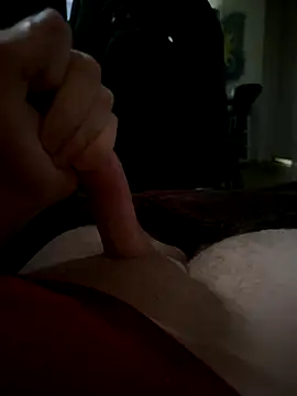 Snapshot of whitestroker chatting on November 2025 06:24:02 PM whitestroker online show from November 2025 06:24:02 PM