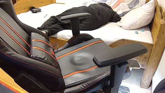 KmlBI26 online show from October 2025 07:13:02 PM