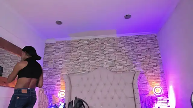 Lucia-sex online show from January 2026 06:33:01 PM