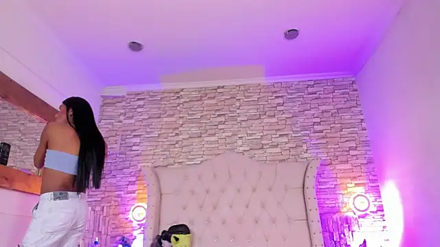 Lucia-sex online show from January 2026 06:02:02 PM