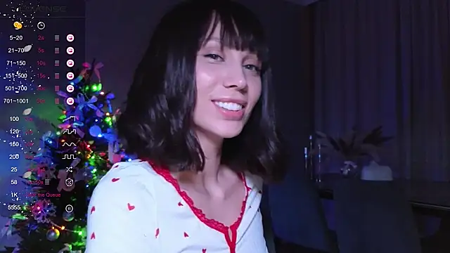 Alice Wonders online show from December 2025 07:04:02 PM