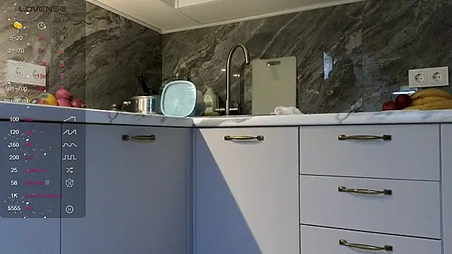 Alice Wonders online show from February 2026 06:54:01 PM