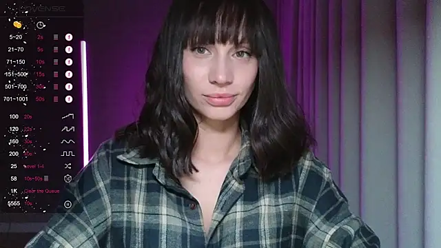 Alice Wonders online show from October 2025 07:59:02 PM