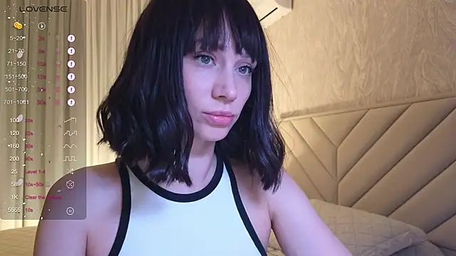 Alice Wonders online show from November 2025 08:08:01 AM