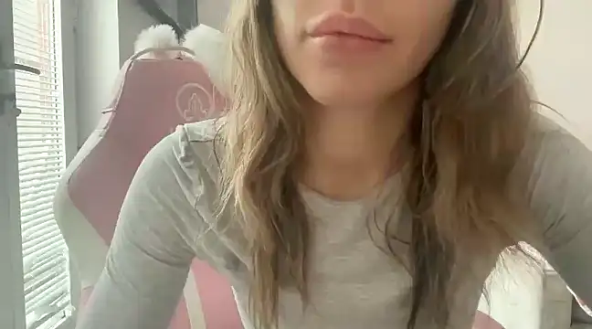 Snapshot of Lillymariee chatting on February 2025 10:40:02 AM Lillymariee online show from February 2025 10:40:02 AM