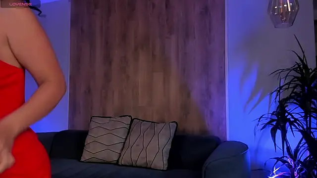 RoseFerrera online show from January 2026 06:37:01 PM