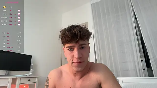 Evan  White  online show from October 2025 06:04:02 AM