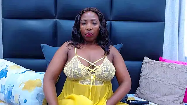 Snapshot of CURVYMATURED42 chatting on February 2026 07:03:01 PM CURVYMATURED42 online show from February 2026 07:03:01 PM