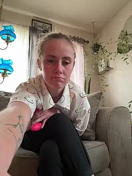 ClumsyLink online show from November 2025 09:04:01 PM