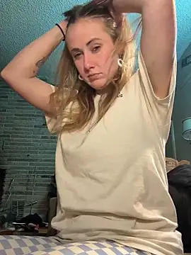 ClumsyLink online show from January 2026 07:45:02 AM