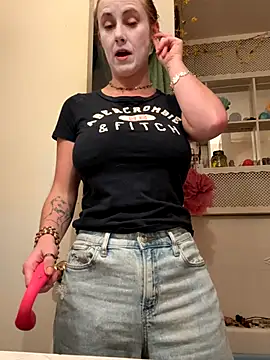 ClumsyLink online show from November 2025 10:47:02 PM