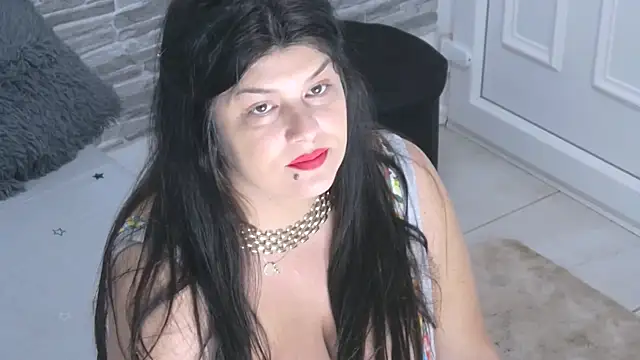 TinaMaay online show from May 2026 11:11:01 AM