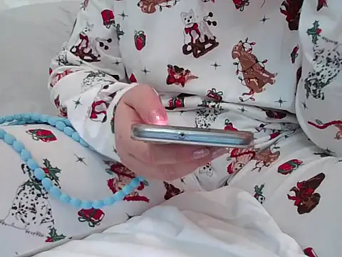 RealLittleRedRidingHood online show from November 2025 06:02:02 PM