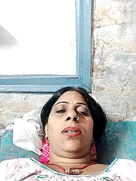 Snapshot of Manmohini123 chatting on February 2025 10:33:02 AM Manmohini123 online show from February 2025 10:33:02 AM