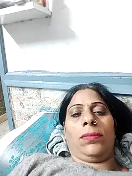 Snapshot of Manmohini123 chatting on February 2025 04:35:01 PM Manmohini123 online show from February 2025 04:35:01 PM