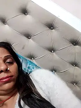 Snapshot of Manmohini123 chatting on February 2025 07:10:01 PM Manmohini123 online show from February 2025 07:10:01 PM