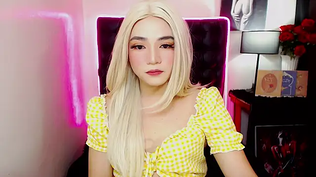 Snapshot of ErinSmith7inches_TS chatting on October 2025 03:29:02 AM ErinSmith7inches TS online show from October 2025 03:29:02 AM