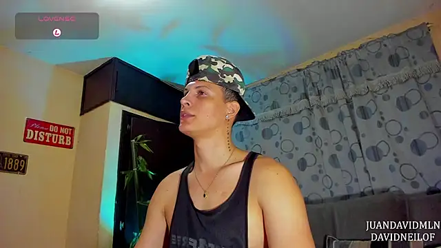 Snapshot of DavidNeill chatting on June 2026 02:05:02 AM DavidNeill online show from June 2026 02:05:02 AM