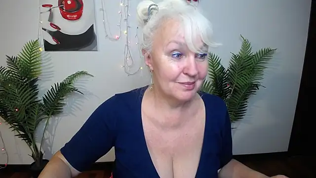BlondyLeeBest online show from May 2026 06:39:02 PM